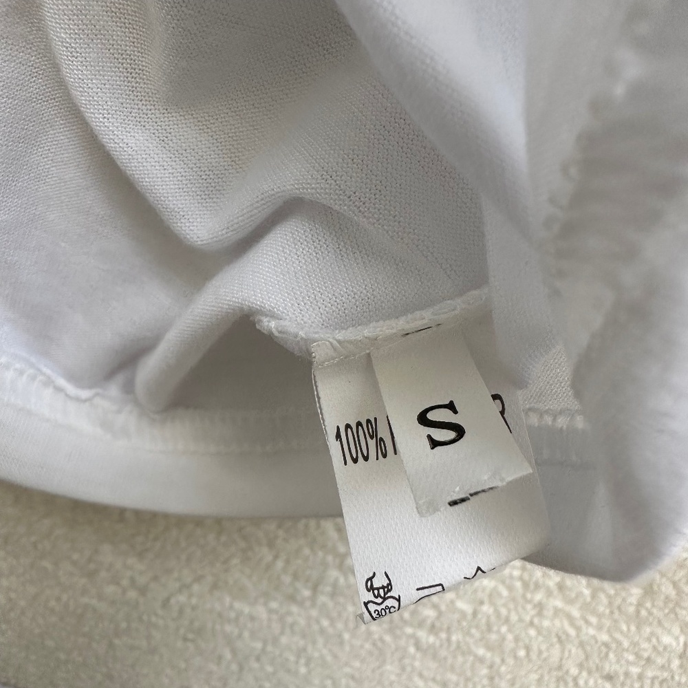 V-Neck Long-Sleeved T-Shirt | Women's S - Picture 8 of 12